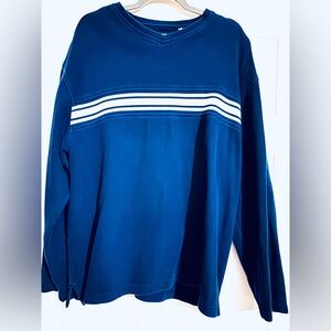 Roundtree & Yorke Navy Blue Sweater